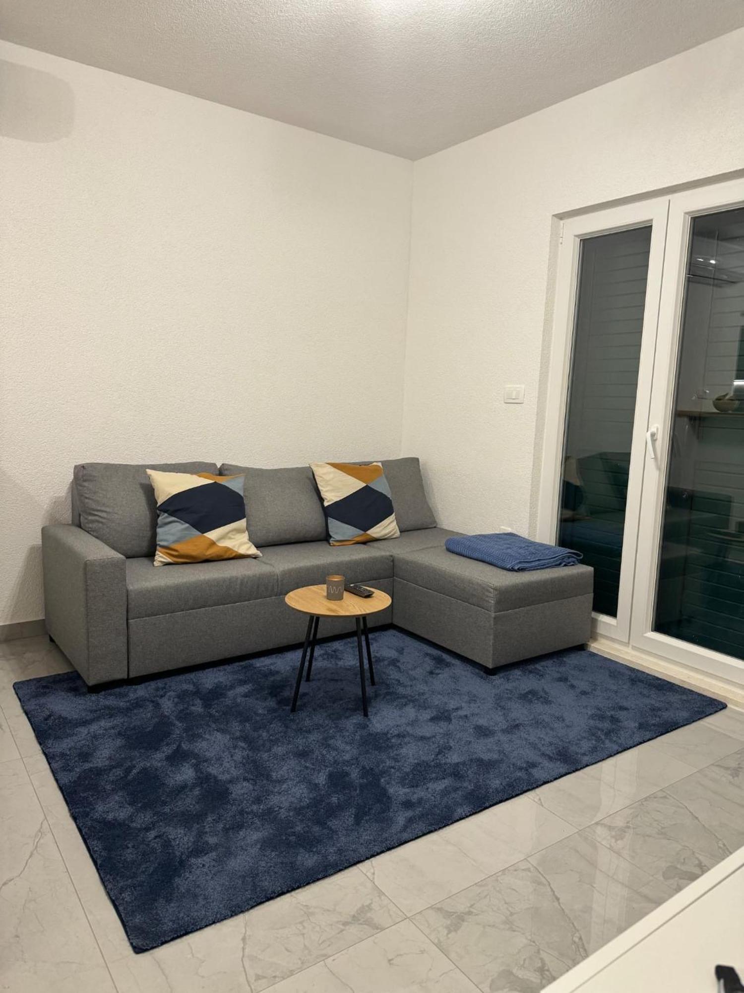 Apartment Koko โรกอซนิซา ภายนอก รูปภาพ